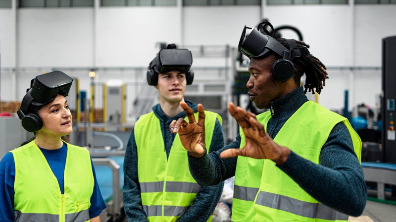 In de Wet arbeid vreemdelingen is geregeld dat asielzoekers maximaal 24 weken in een periode van 52 weken