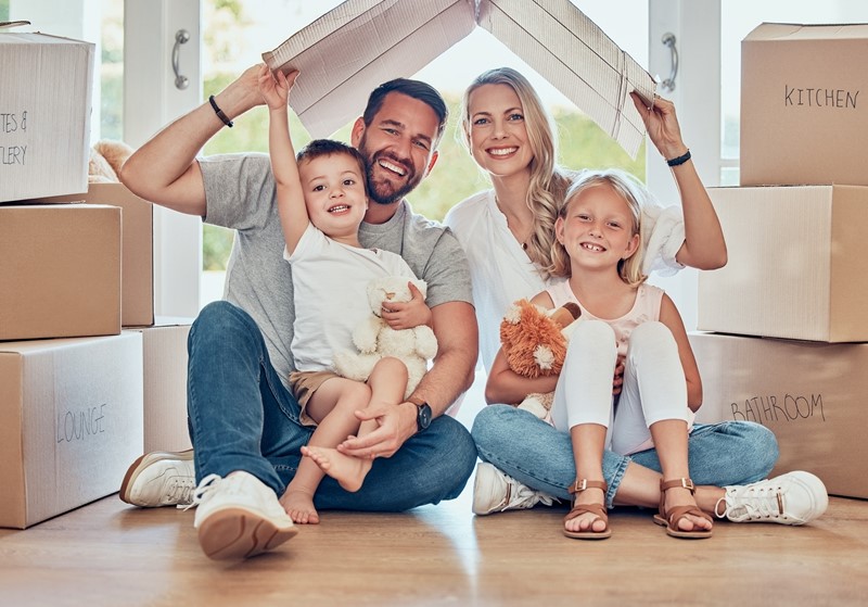 Een echtpaar woonde met hun twee kinderen in een eigen woning. De eigen woning is gefinancierd met een