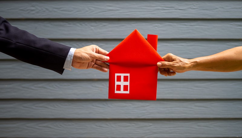 Een zoon ontvangt in 2014 en 2018 twee schenkingen van zijn ouders voor zijn eigen woning. Beide partijen